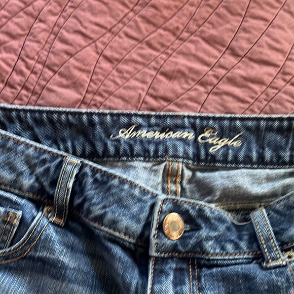 American Eagle Jean Shorts - Picture 4 of 5